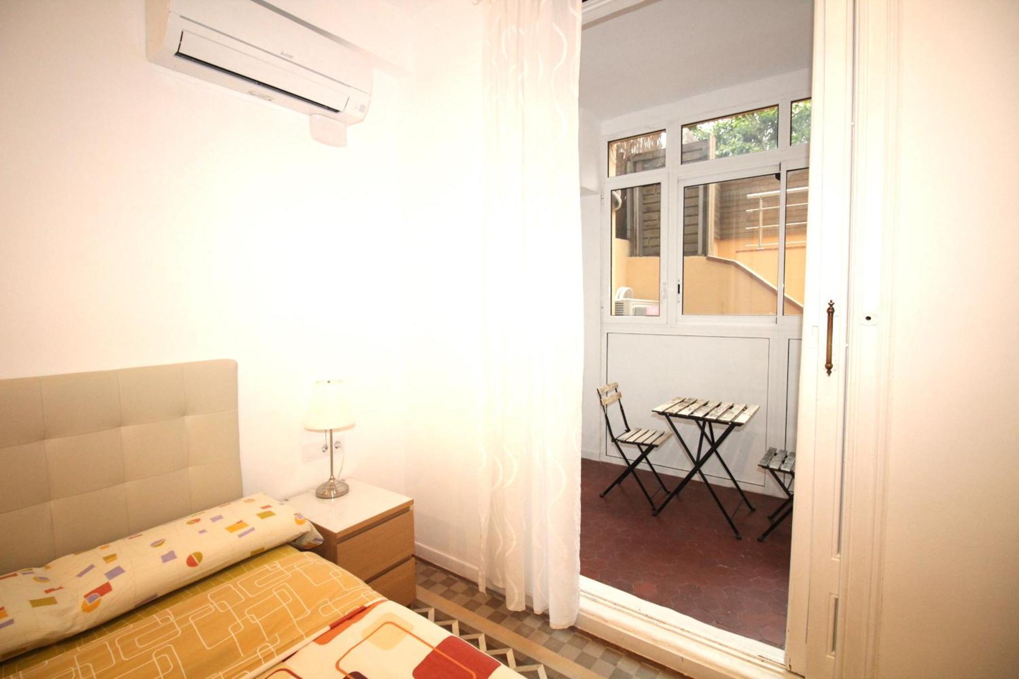 Rooms Balmes Барселона Экстерьер фото