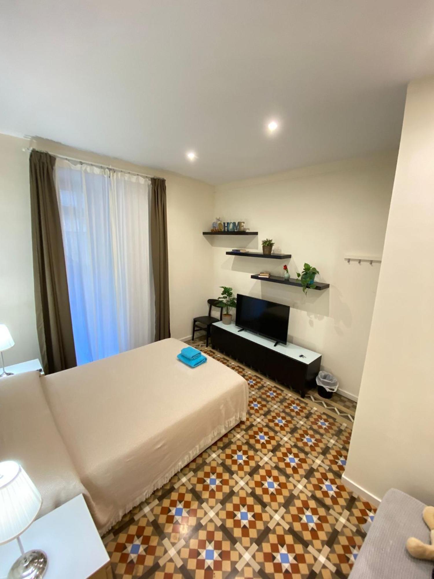 Rooms Balmes Барселона Экстерьер фото